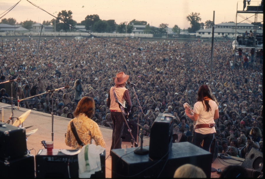 Eric Clapton, George Terry & Yvonne Elliman (Davenport, IA).