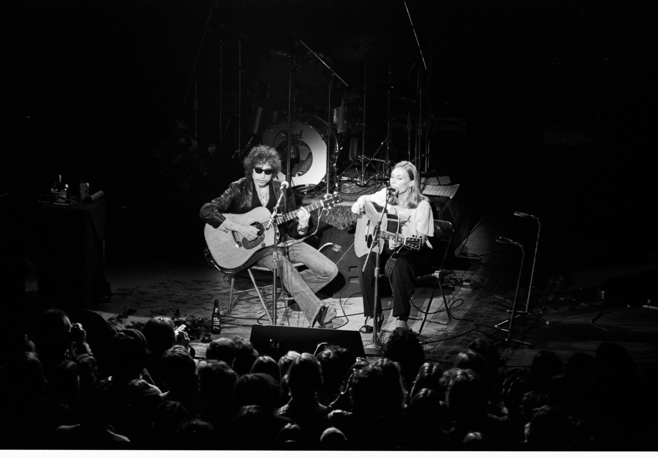 Dylan and Joni Mitchell (Austin, TX).